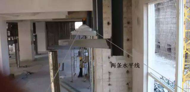 桥架托臂焊接现场